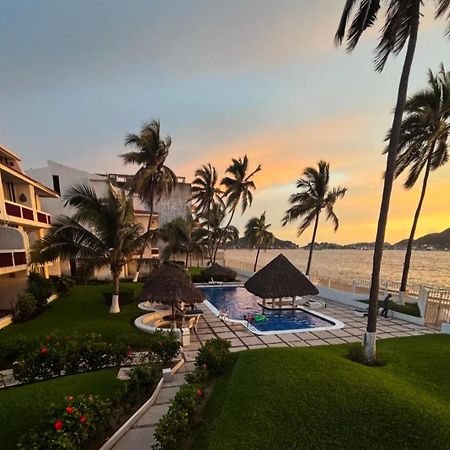 Spacious Apartment In Manzanillo Right On The Beach Dış mekan fotoğraf