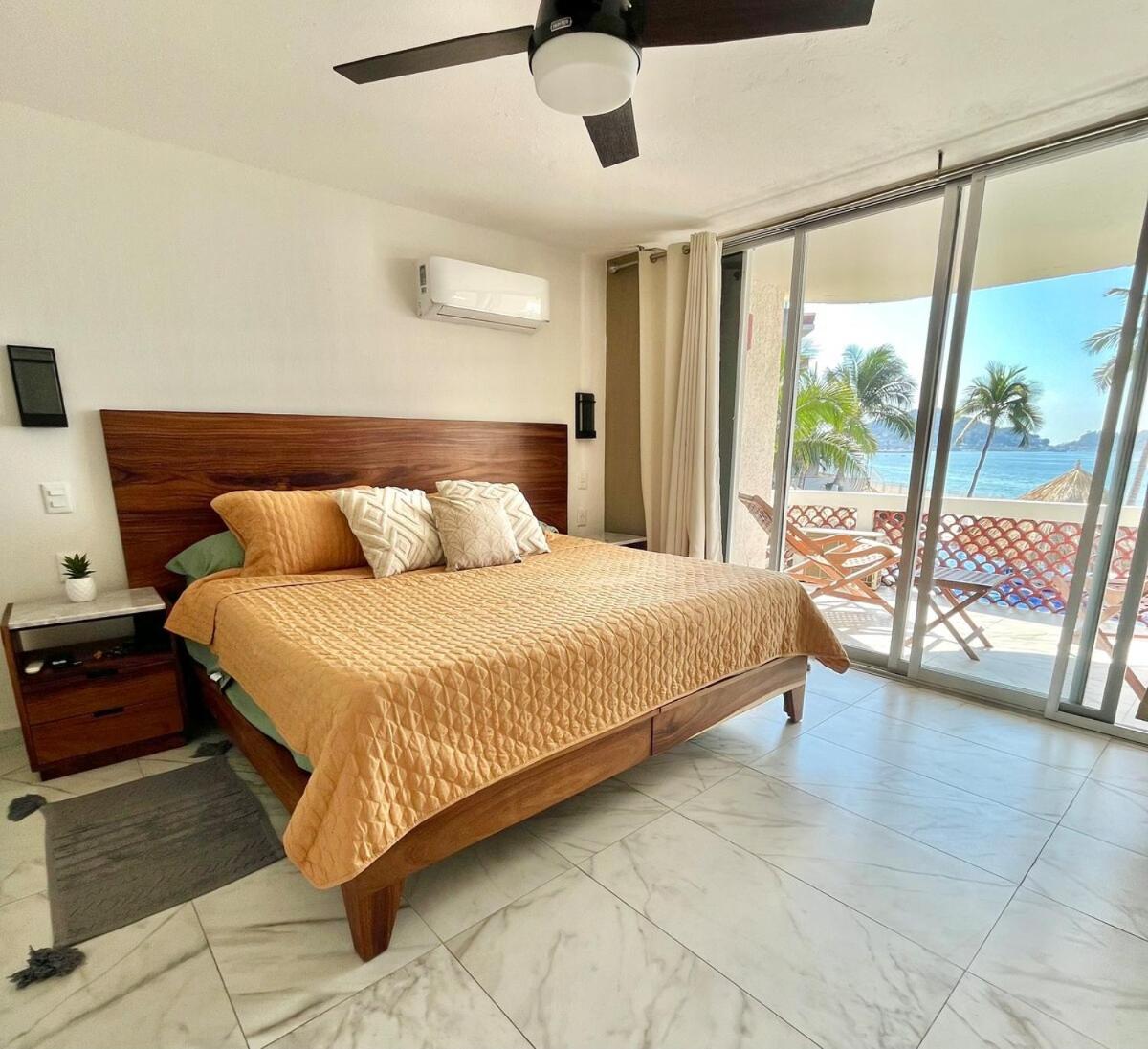 Spacious Apartment In Manzanillo Right On The Beach Dış mekan fotoğraf