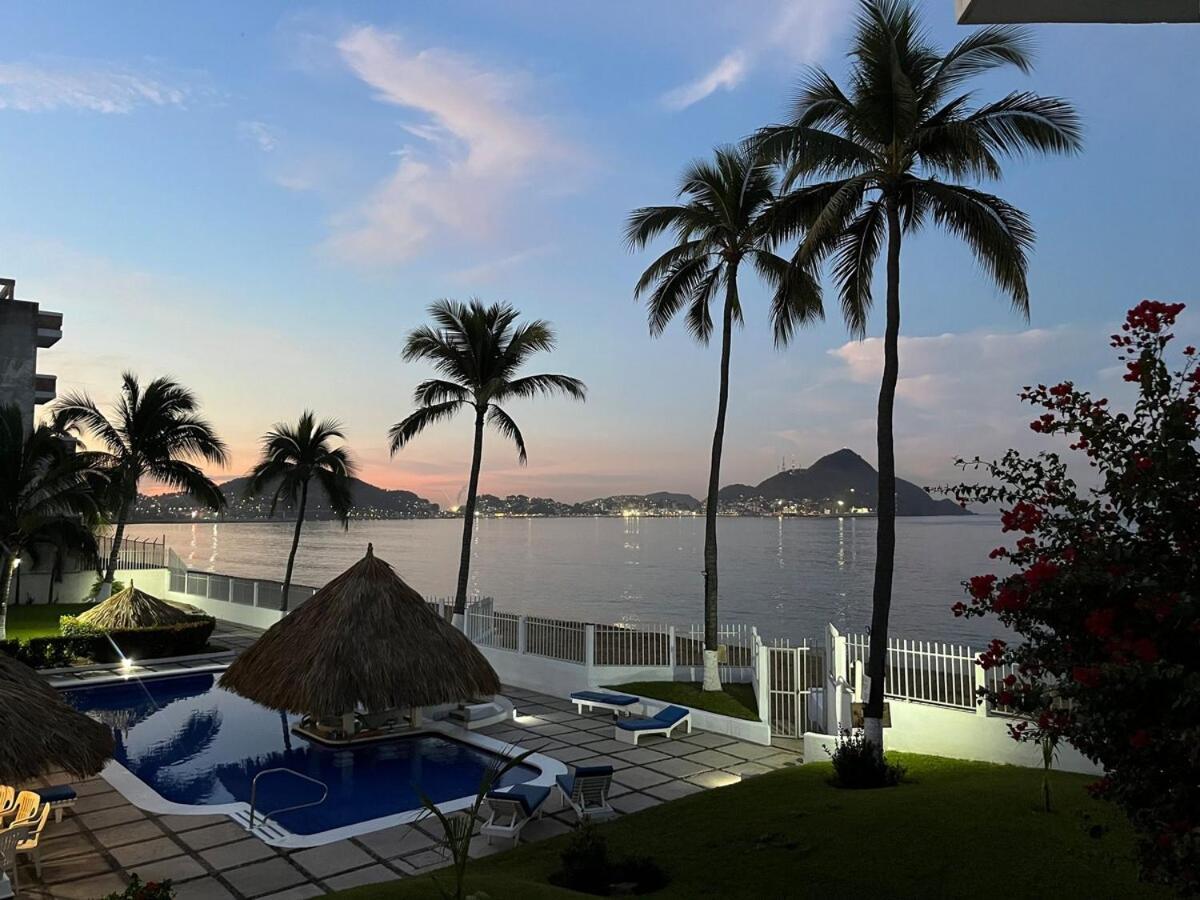 Spacious Apartment In Manzanillo Right On The Beach Dış mekan fotoğraf