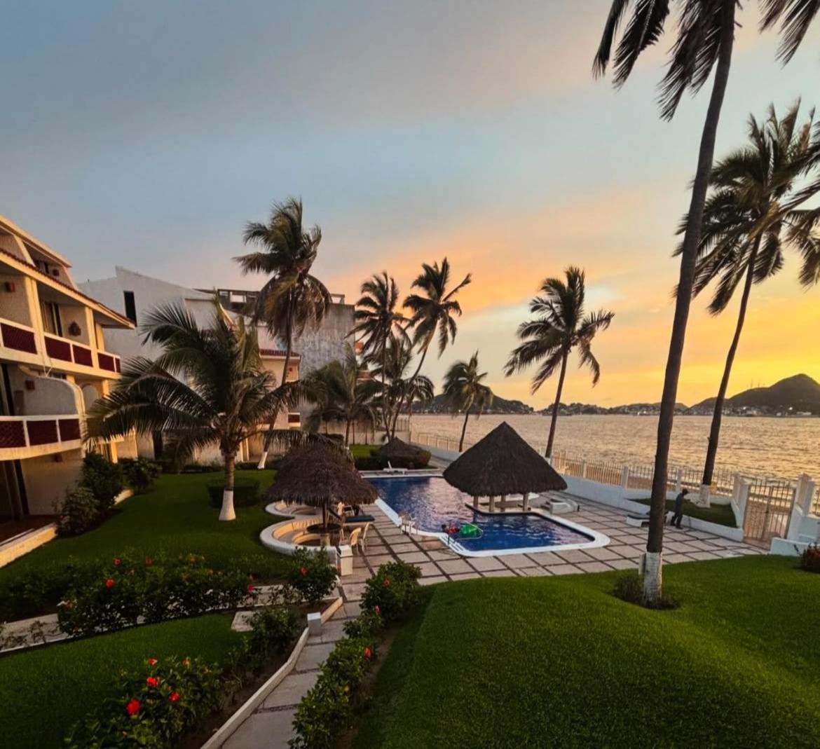 Spacious Apartment In Manzanillo Right On The Beach Dış mekan fotoğraf