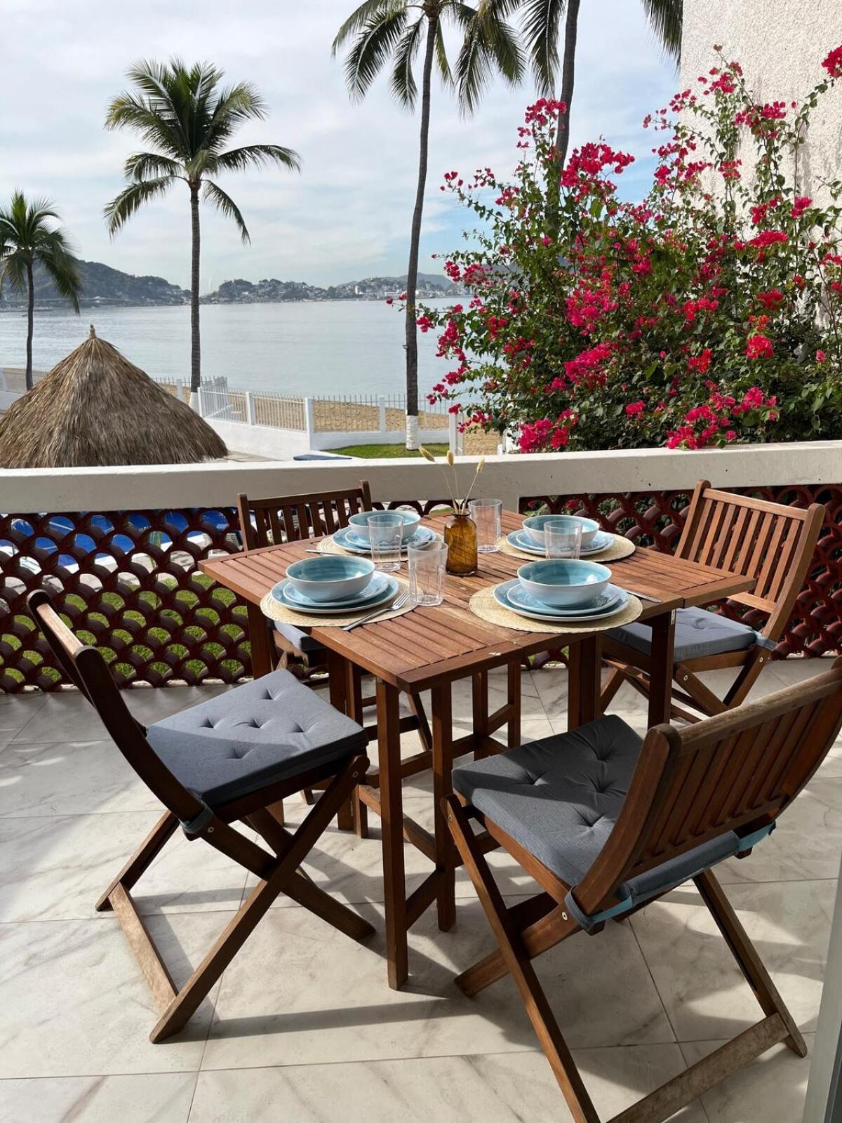 Spacious Apartment In Manzanillo Right On The Beach Dış mekan fotoğraf